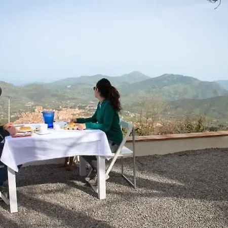 فندق مبيت وإفطار I Frassini