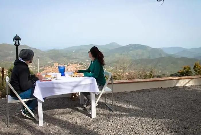 Alojamento de Acomodação e Pequeno-almoço I Frassini